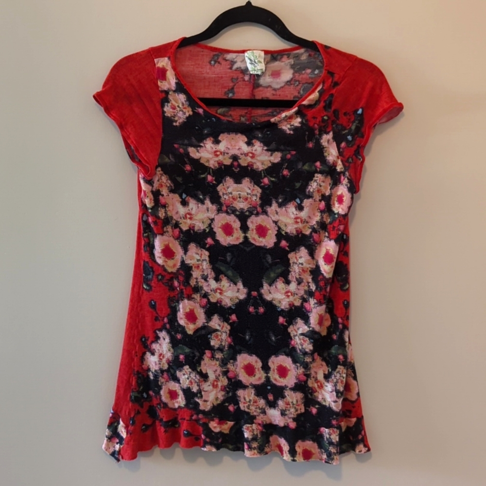 Weston Wear cap sleeve floral tee large